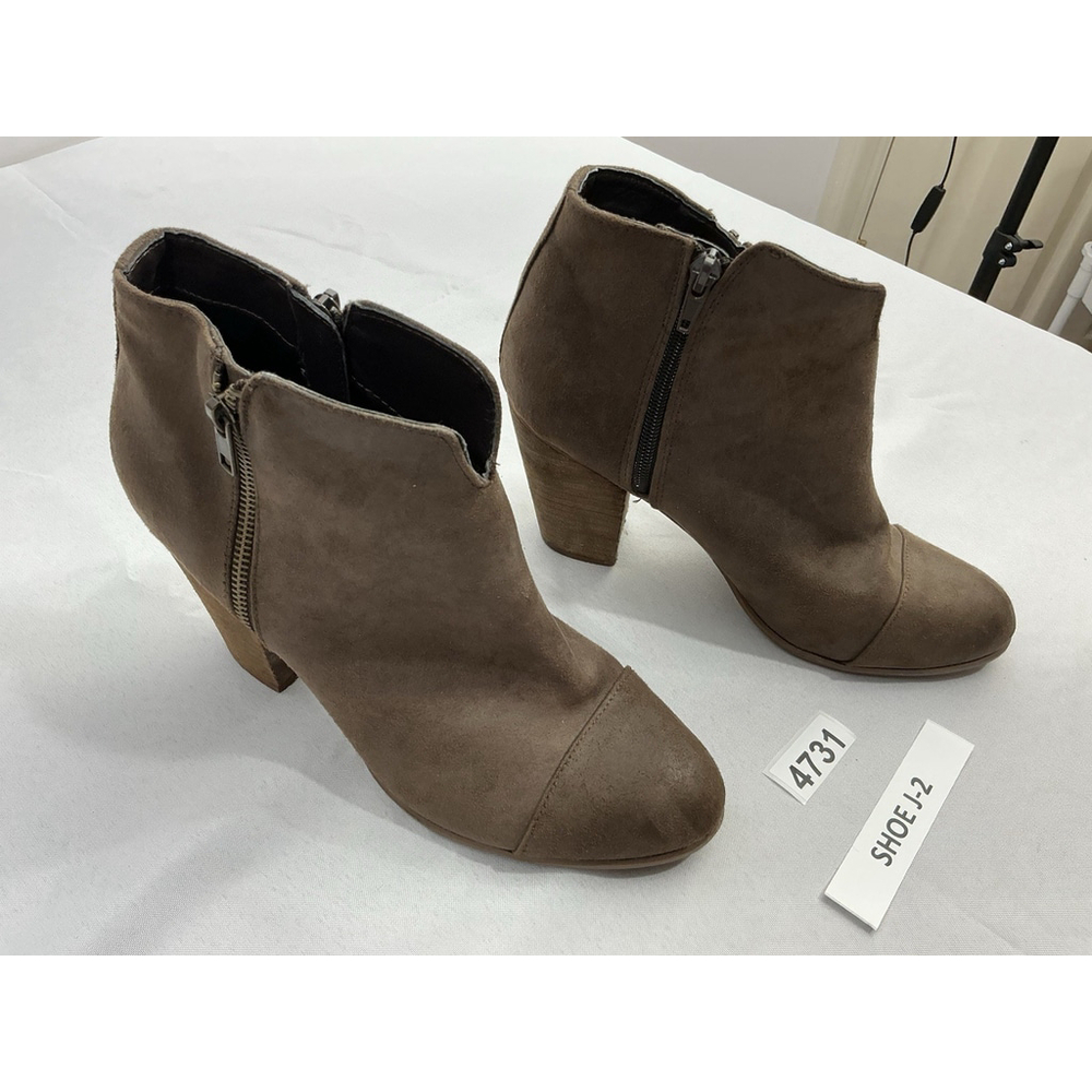 Womans Carlos Santana Henley Ankle Boots 9.5 M Brown Side Zip Block Heel